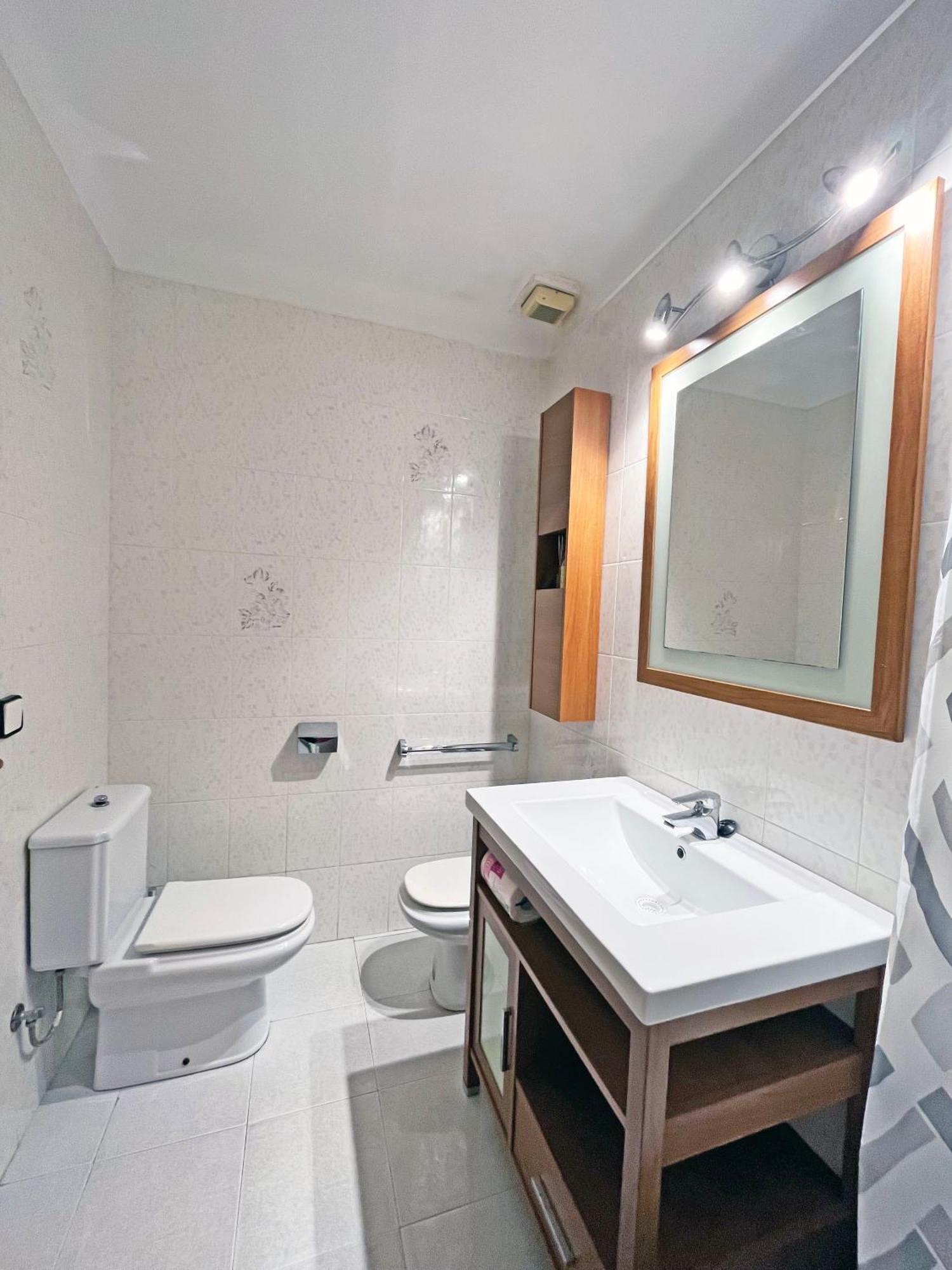 Apartamento De 3 Habitaciones En El Centro L' Escala Exterior foto